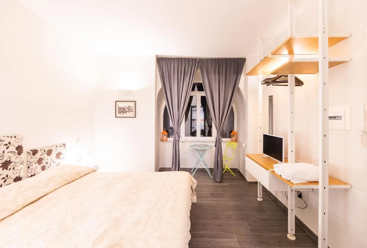 Bien-Bi Bed & Breakfast Naples