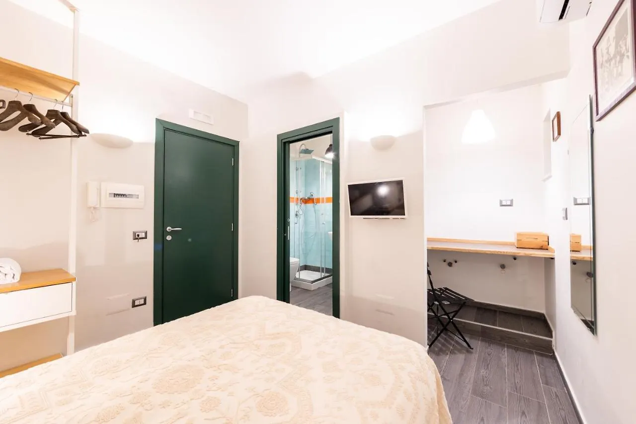Bien-Bi Bed & Breakfast Naples 2*,