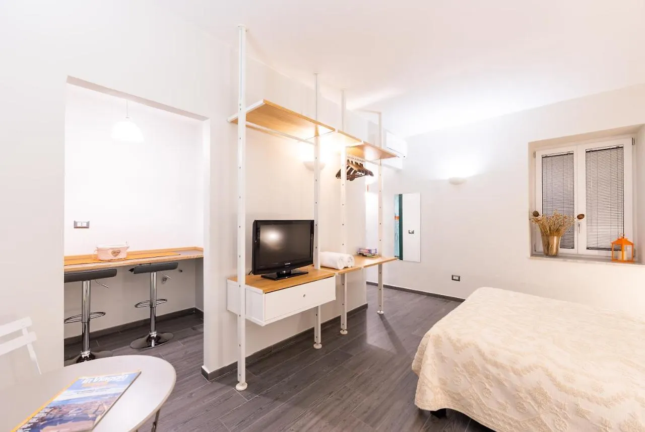 **  Bien-Bi Bed & Breakfast Naples Italy